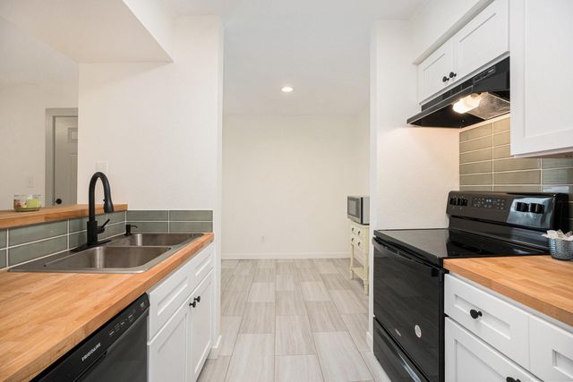 3300 Pebblebrook Drive 33, Seabrook, TX 77586