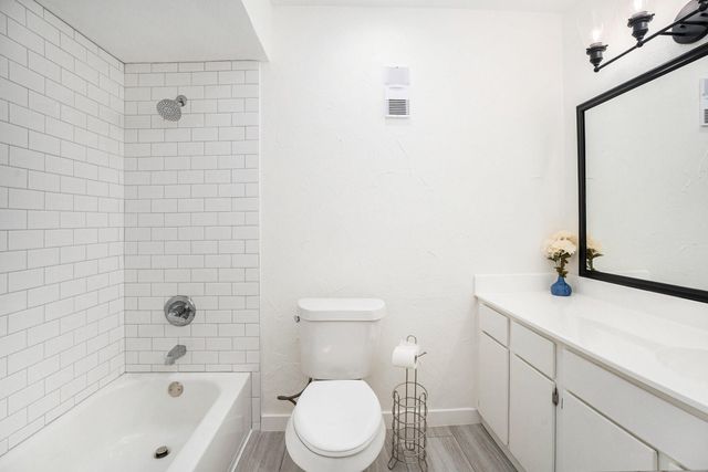 3300 Pebblebrook Drive 33, Seabrook, TX 77586