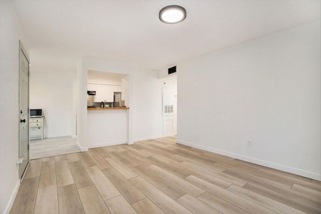 3300 Pebblebrook Drive 33, Seabrook, TX 77586