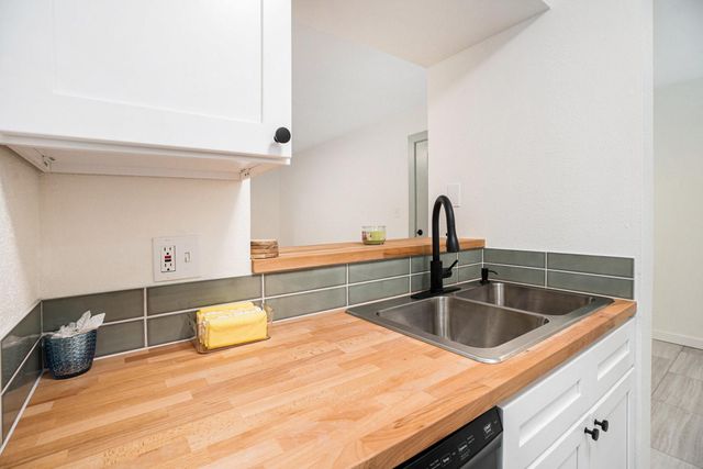 3300 Pebblebrook Drive 33, Seabrook, TX 77586