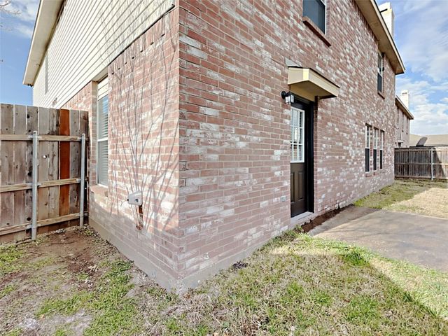 6054 Susanna Drive, Grand Prairie, TX 75052