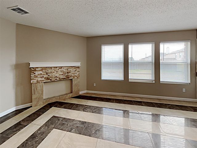 6054 Susanna Drive, Grand Prairie, TX 75052