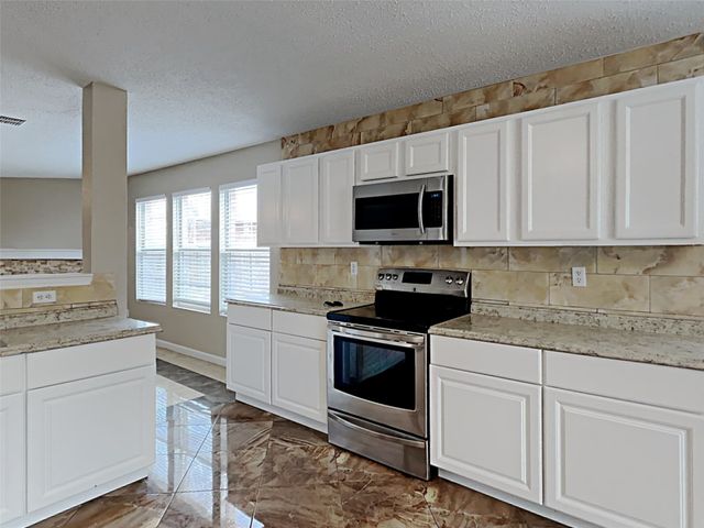 6054 Susanna Drive, Grand Prairie, TX 75052