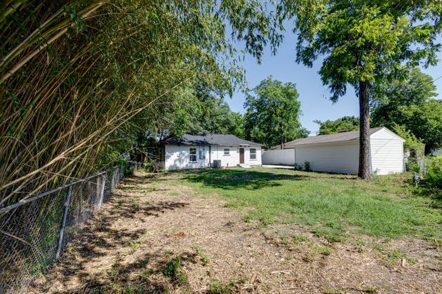 2734 Mayhew Drive, Dallas, TX 75228