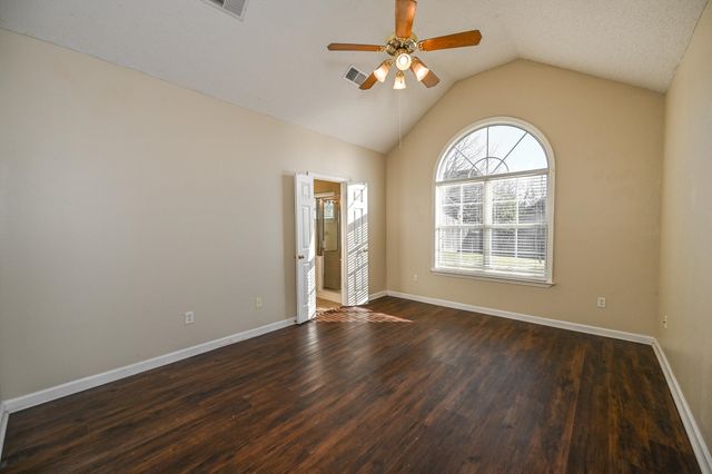 1616 SAWMILL CREEK LN, Cordova, TN 38016