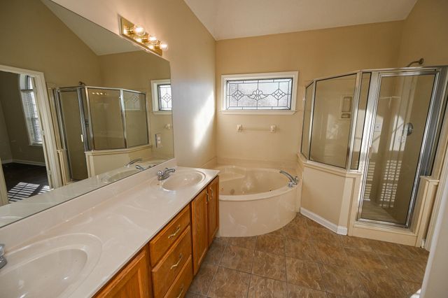 1616 SAWMILL CREEK LN, Cordova, TN 38016