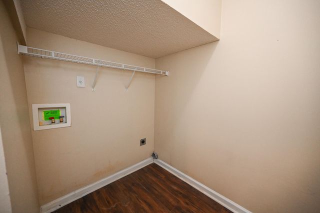 1616 SAWMILL CREEK LN, Cordova, TN 38016