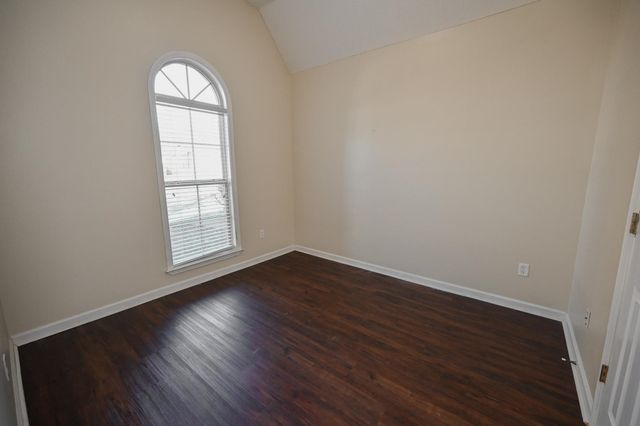 1616 SAWMILL CREEK LN, Cordova, TN 38016