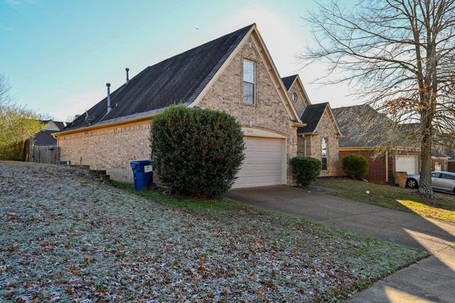 1616 SAWMILL CREEK LN, Cordova, TN 38016