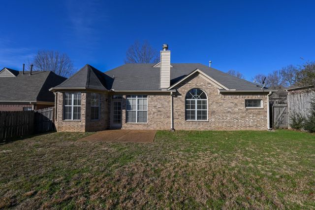 1616 SAWMILL CREEK LN, Cordova, TN 38016
