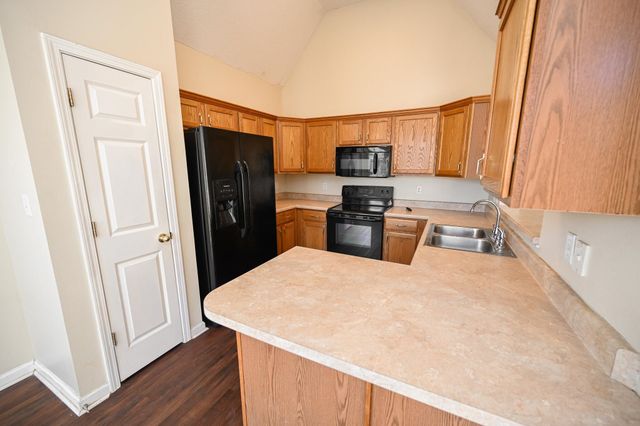 1616 SAWMILL CREEK LN, Cordova, TN 38016