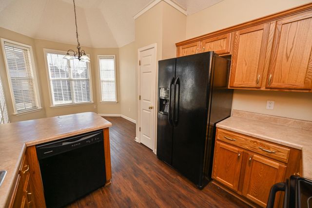 1616 SAWMILL CREEK LN, Cordova, TN 38016