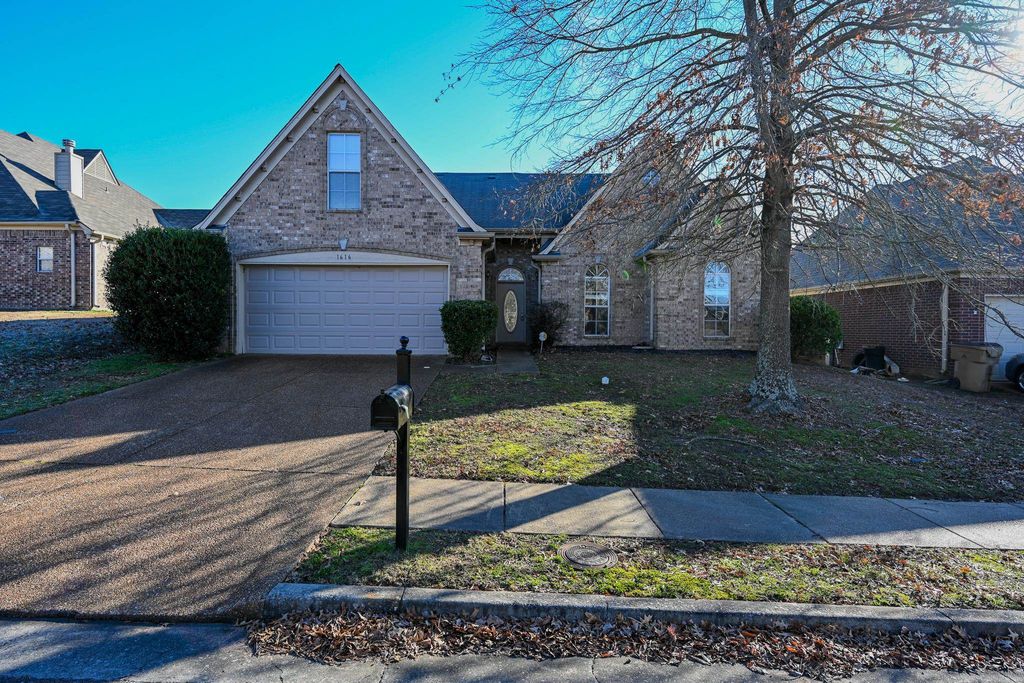 1616 SAWMILL CREEK LN, Cordova, TN 38016