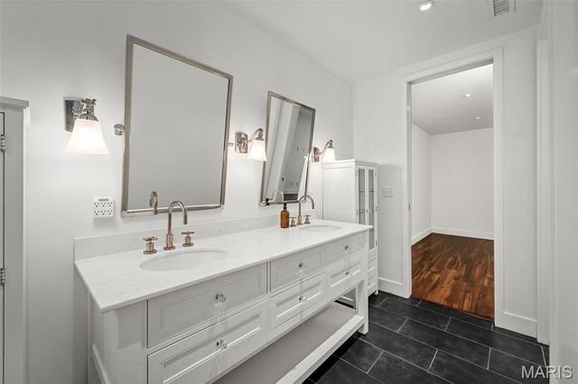 3010 Locust Street 208, St Louis, MO 63103