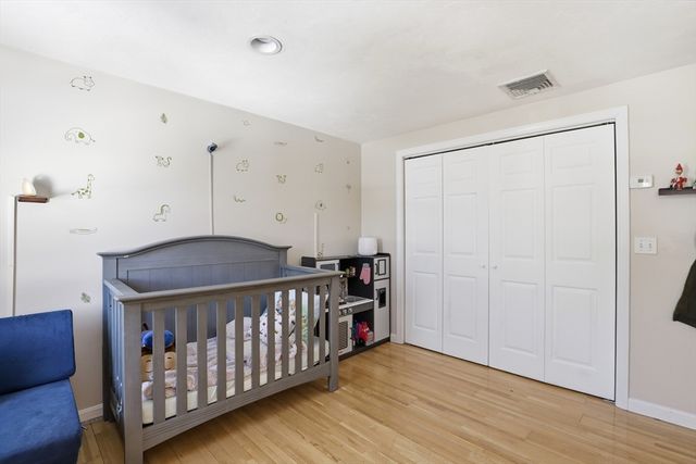 85 Cedar Crest Dr, Bridgewater, MA 02324