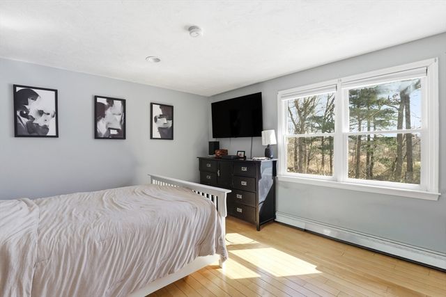 85 Cedar Crest Dr, Bridgewater, MA 02324