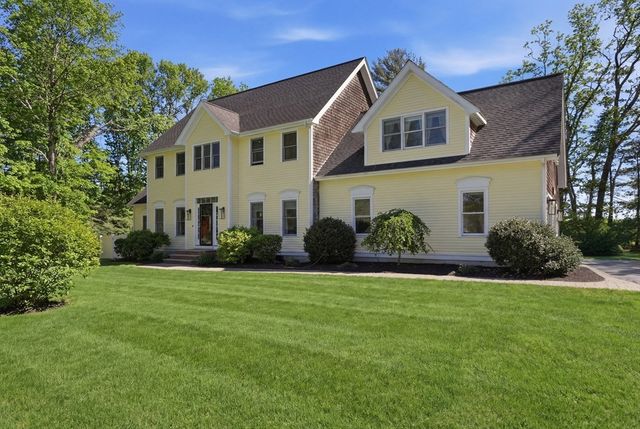 85 Cedar Crest Dr, Bridgewater, MA 02324