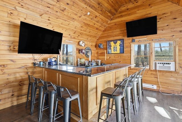 85 Cedar Crest Dr, Bridgewater, MA 02324