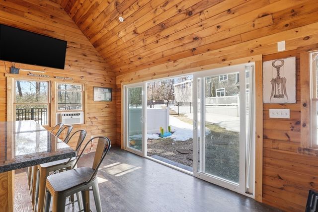 85 Cedar Crest Dr, Bridgewater, MA 02324