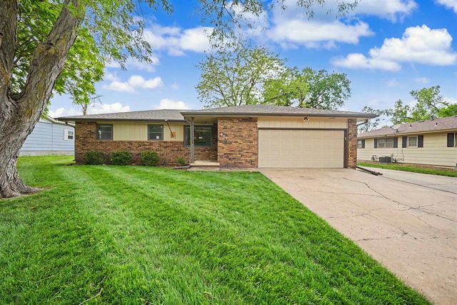 800 Manchester Rd, Salina, KS 67401