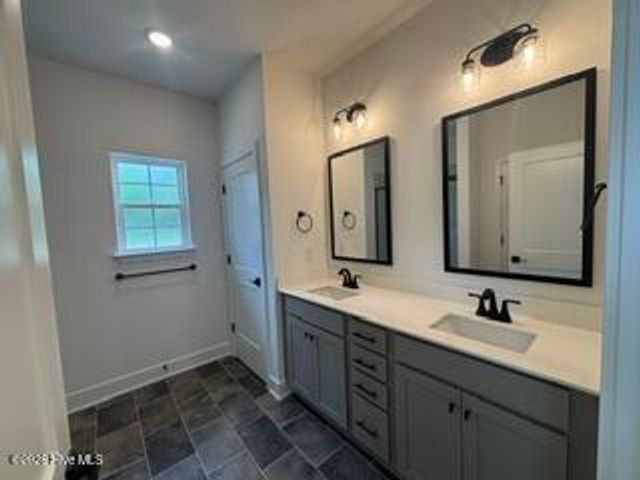 318 Eastwood Drive, Wallace, NC 28466