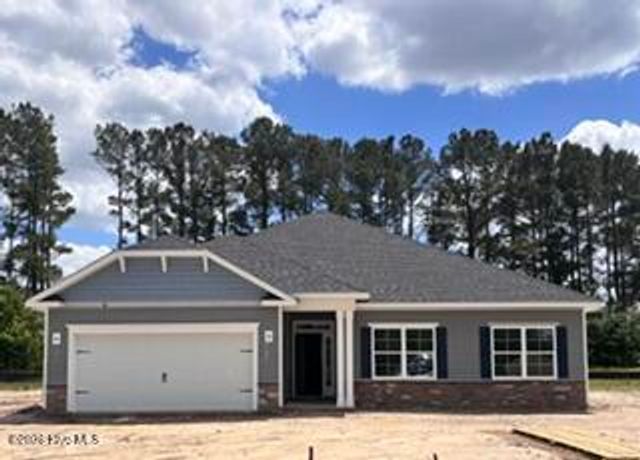 318 Eastwood Drive, Wallace, NC 28466