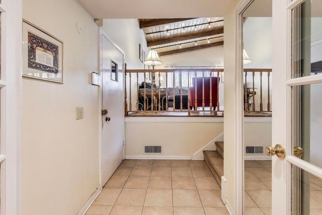 9010 Samoset Trail, Skokie, IL 60076