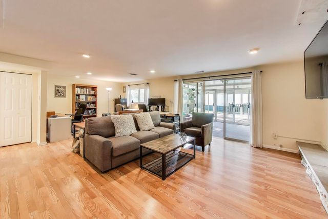 9010 Samoset Trail, Skokie, IL 60076