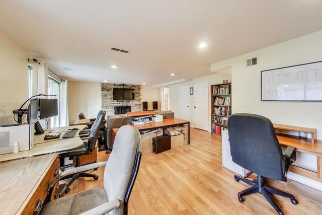 9010 Samoset Trail, Skokie, IL 60076