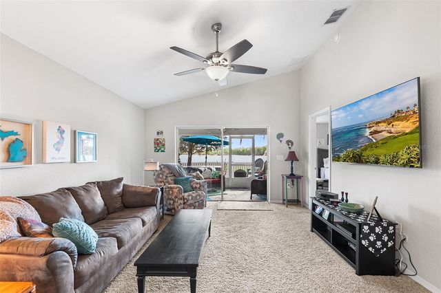 574 LORIENT DRIVE, Eagle Lake, FL 33839