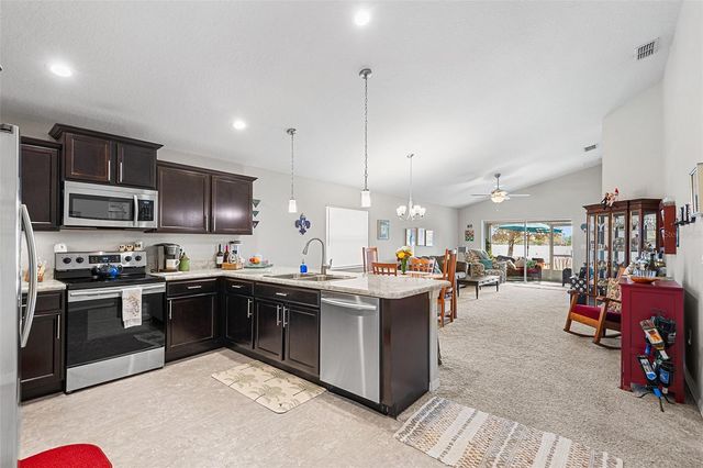 574 LORIENT DRIVE, Eagle Lake, FL 33839