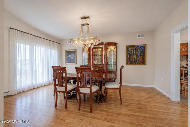 3 Whistler Way, Marlboro, NJ 07746