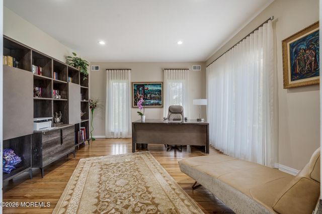 3 Whistler Way, Marlboro, NJ 07746