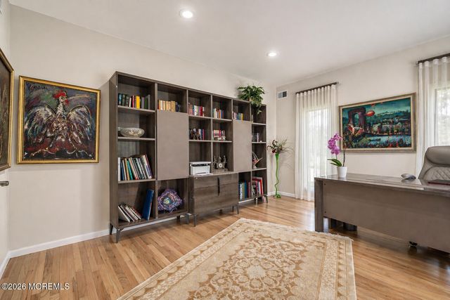 3 Whistler Way, Marlboro, NJ 07746