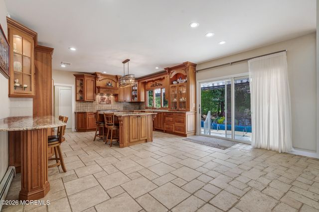 3 Whistler Way, Marlboro, NJ 07746