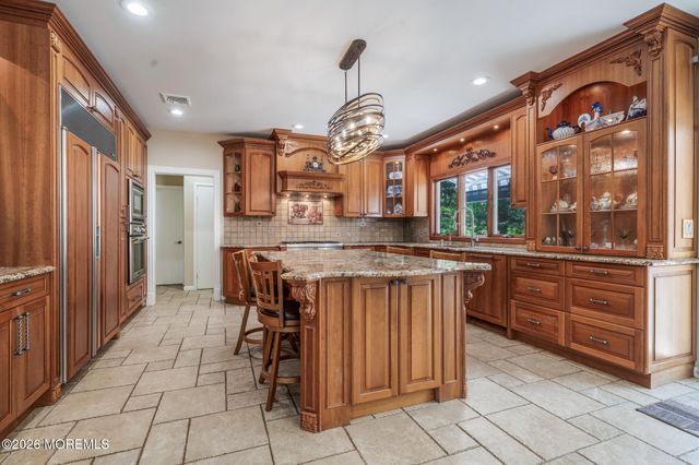 3 Whistler Way, Marlboro, NJ 07746