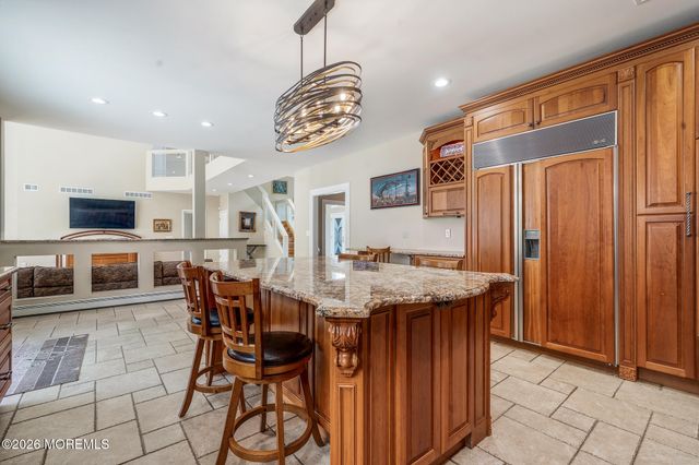 3 Whistler Way, Marlboro, NJ 07746