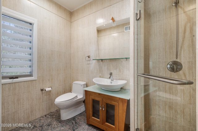 3 Whistler Way, Marlboro, NJ 07746