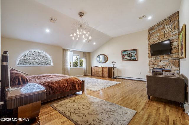 3 Whistler Way, Marlboro, NJ 07746