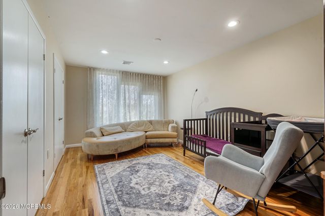 3 Whistler Way, Marlboro, NJ 07746