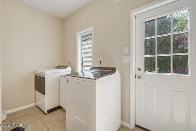 3 Whistler Way, Marlboro, NJ 07746