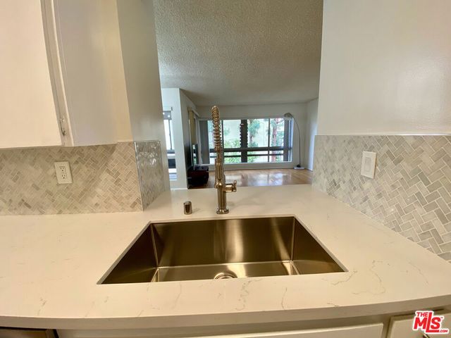 6250 Buckingham 203, Culver City, CA 90230