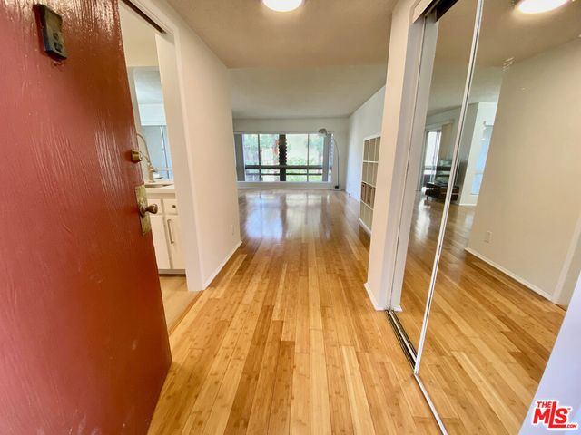 6250 Buckingham 203, Culver City, CA 90230