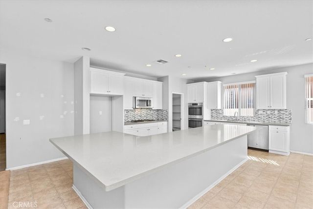 4662 Palmilla, Perris, CA 92571
