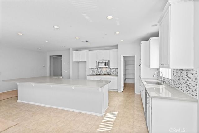 4662 Palmilla, Perris, CA 92571