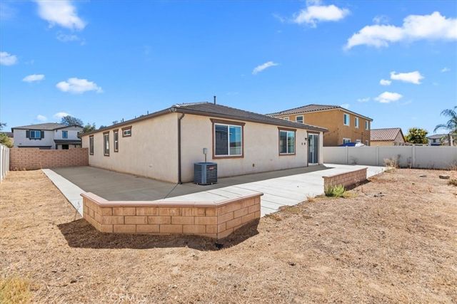4662 Palmilla, Perris, CA 92571