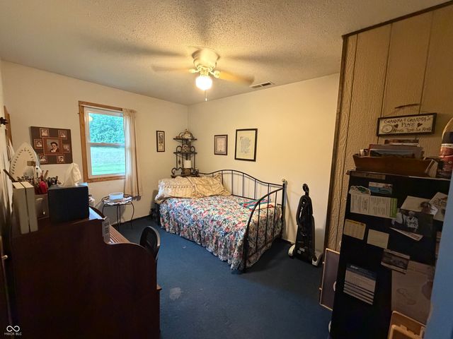 11152 Lewis Road, Laurel, IN 47024