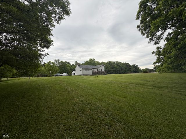 11152 Lewis Road, Laurel, IN 47024