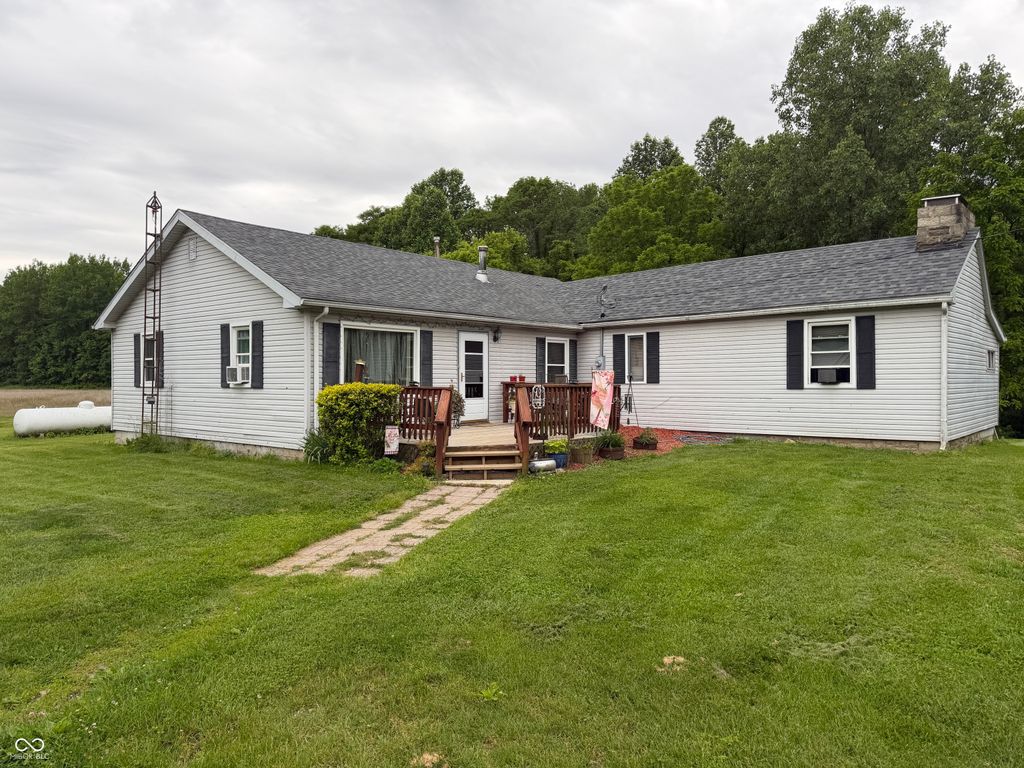 11152 Lewis Road, Laurel, IN 47024
