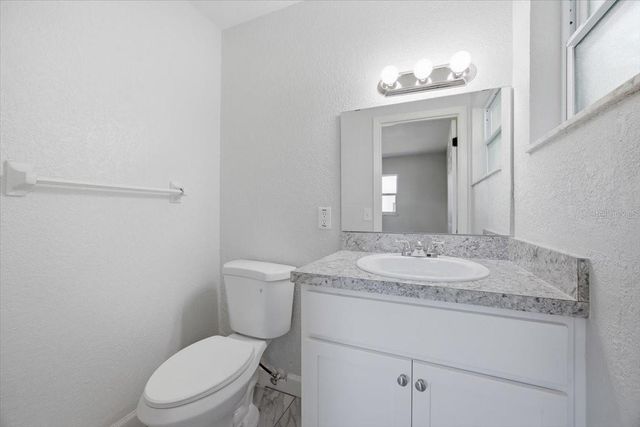 827 EVERETT STREET, Lake Alfred, FL 33850